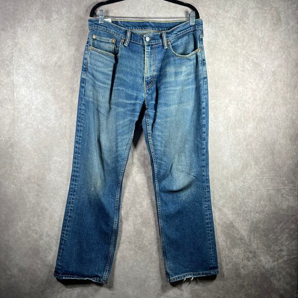 Levi's 559 Jeans Mens 33X30 Blue Medium Wash‎ Denim Straight Leg Pockets Casual - Picture 1 of 11